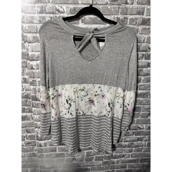 Cato Tops - Cato Floral/ striped top‎ NWT